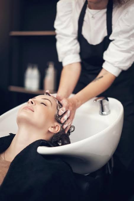 PACK - MASAJE CAPILAR + CORTE + PEINADO